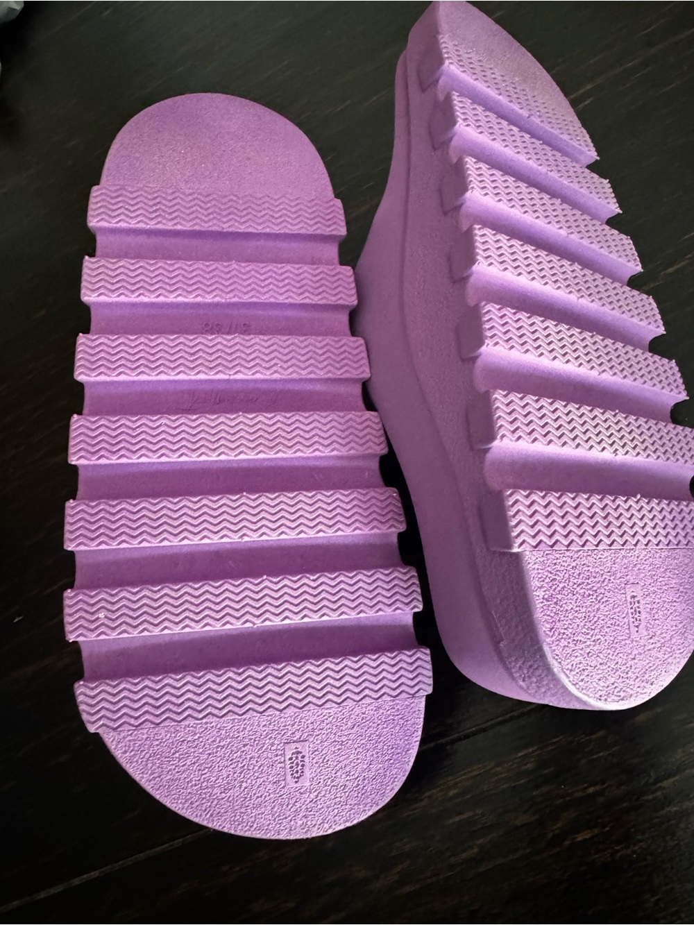 Free People Movement Halftime Slides in a vibrant violet rose purple - Picture 3 of 8